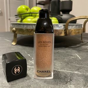 CHANEL LES BEIGES Water-Fresh Tint in Light-Medium